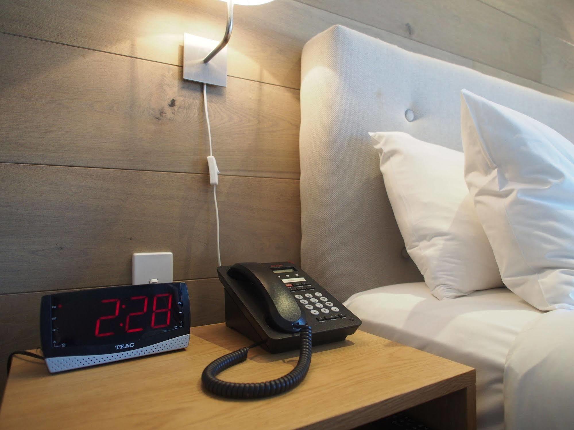 Crown Hotel Surry Hills Sydney Bagian luar foto